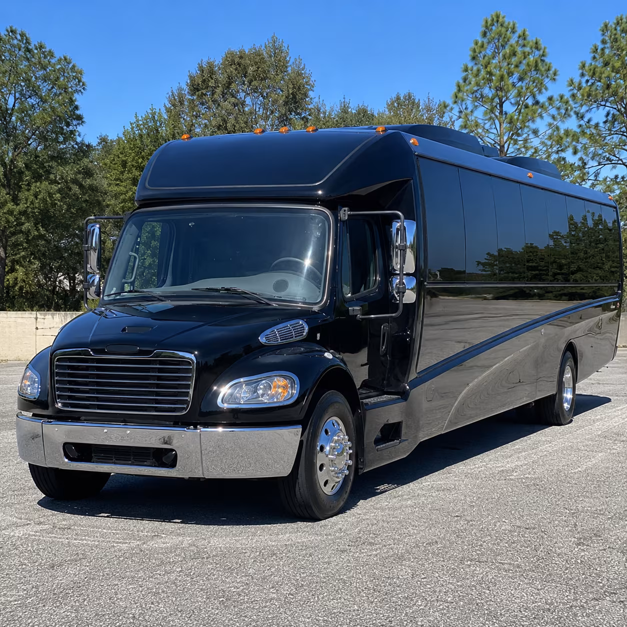 deltona 28 passenger minibus