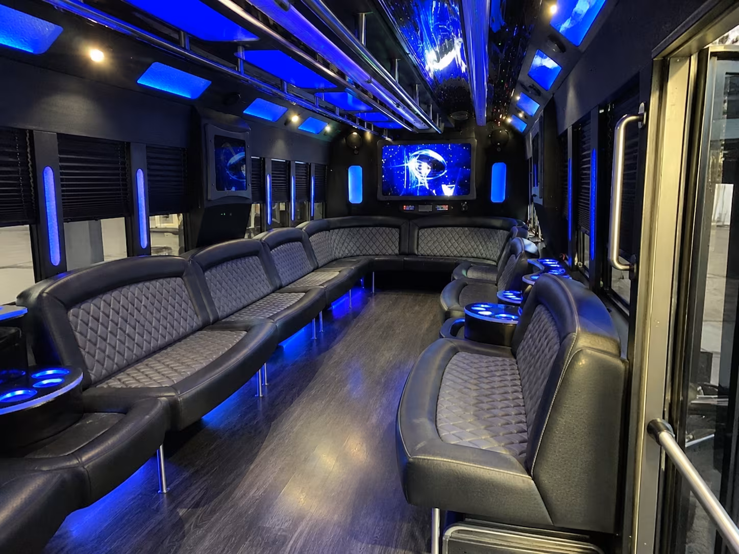 deltona 28 passenger party bus interior