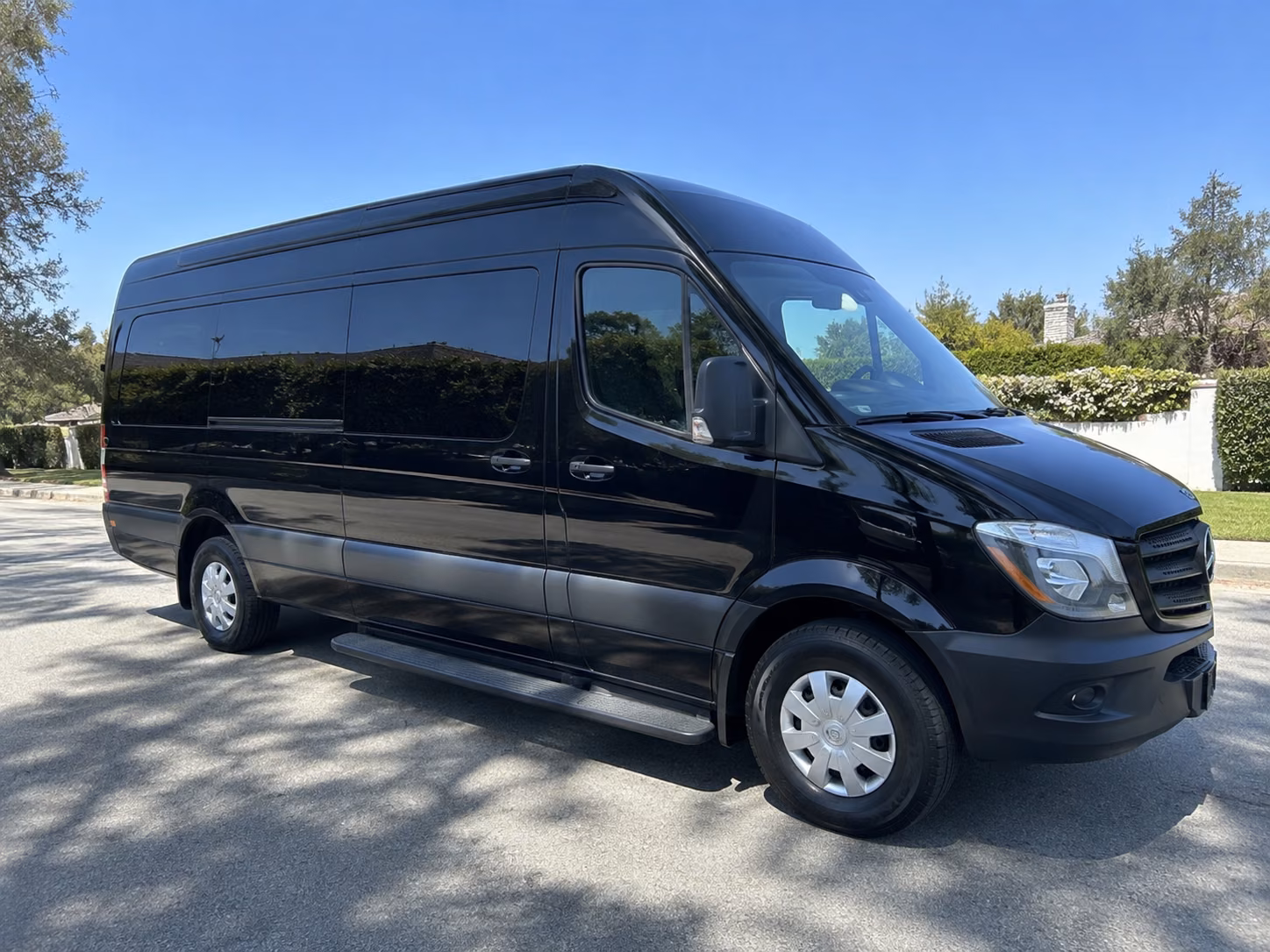shuttle buses to orlando sanford international airport sfb from deltona