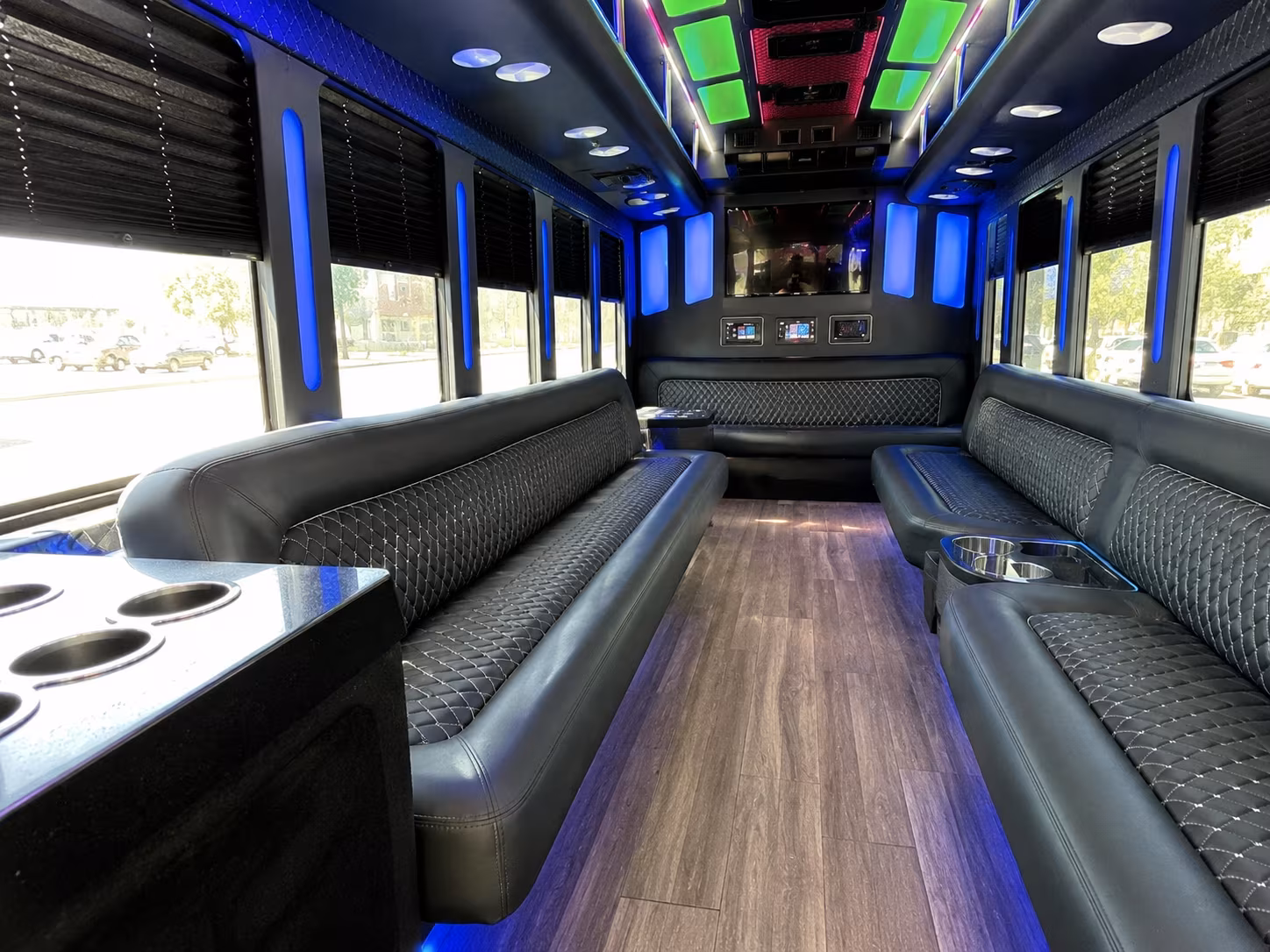 why rent using deltonaminibuscompany com